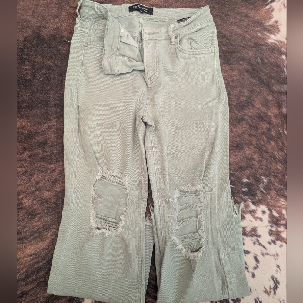Wild Oak Women's Sage Green Ripped Wide-Leg Jeans